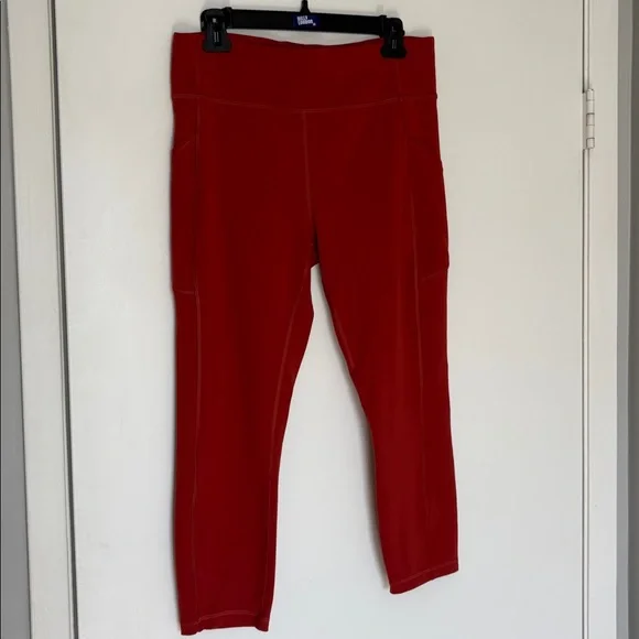 Lululemon Invigorate High-Rise Crop 23" Cayenne size 12 - Picture 8 of 8